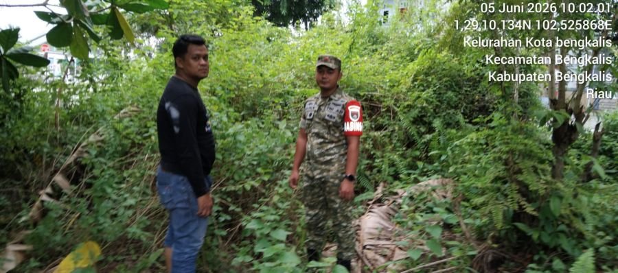 Babinsa Koramil 01/Bengkalis Gandeng MPB Desa Sebauk, Patroli Karhutla