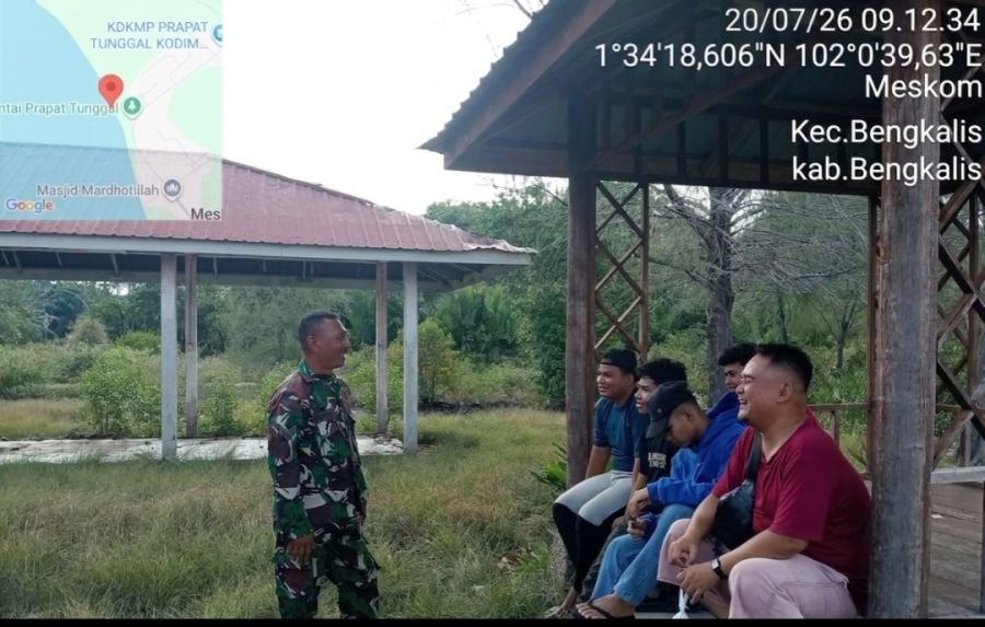 Babinsa Koramil 01/Bengkalis melaksanakan Sosialisasi kampung pancasila  kepada Karang Taruna