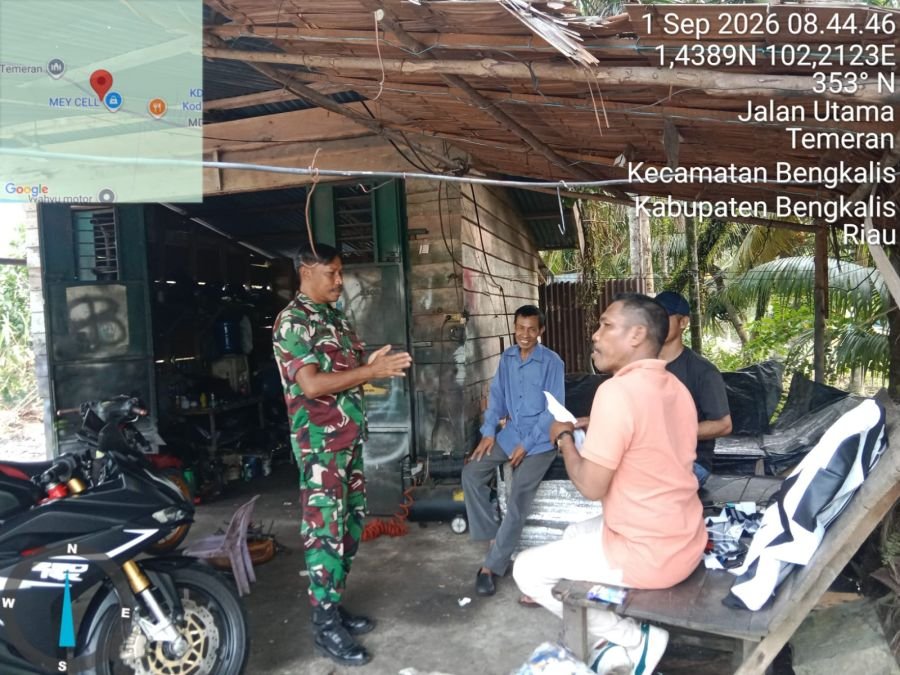 Babinsa Koramil 01/Bengkalis Sertu Amroni Komsos Di Kampung Pancasila desa temeran kec.bengkalis kab