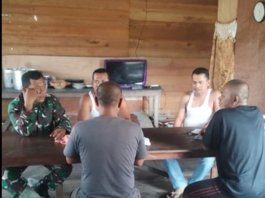 Babinsa Koramil 01/Bgk Ajak Warga Sinaboi Perkokoh Jiwa Gotong Royong dan Jaga Kondusivitas Wilayah