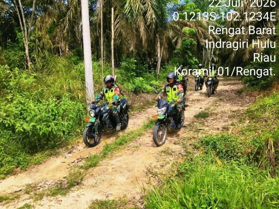 Babinsa Koramil 01/Rengat Gencarkan Patroli dan Sosialisasi Karhutla