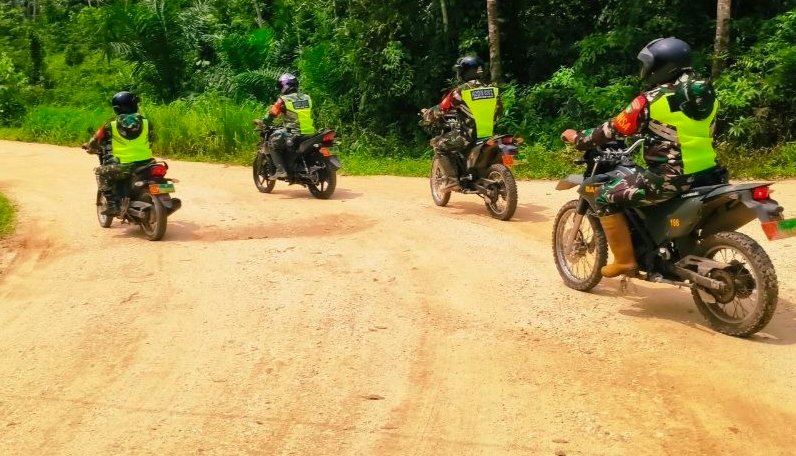 Babinsa Koramil 01/Rengat Gencarkan Patroli dan Karhutla, Wilayah Dipastikan Aman