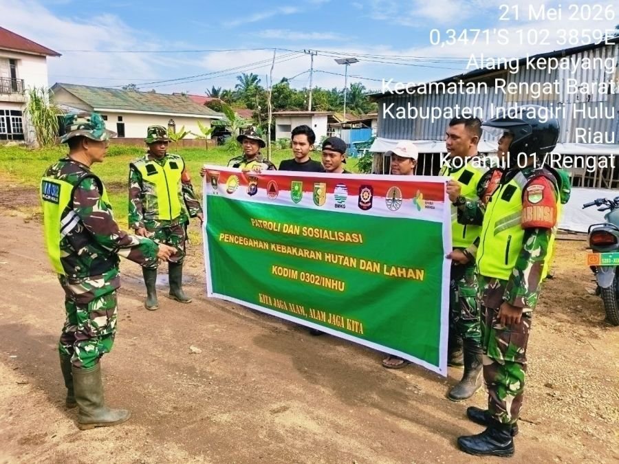 Babinsa Koramil 01/Rengat Intensifkan Patroli dan Sosialisasi di Rengat Barat