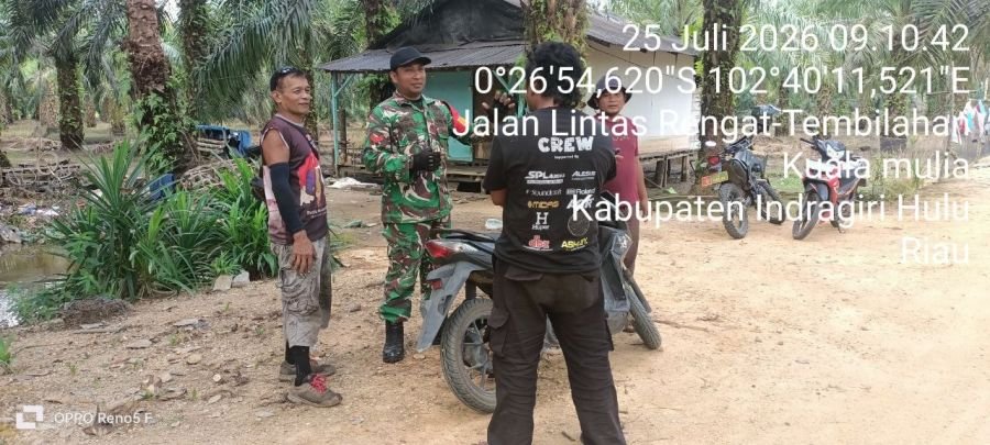Babinsa Koramil 01/Rengat  jalin hubungan baik antara TNI dan  Masyarakat