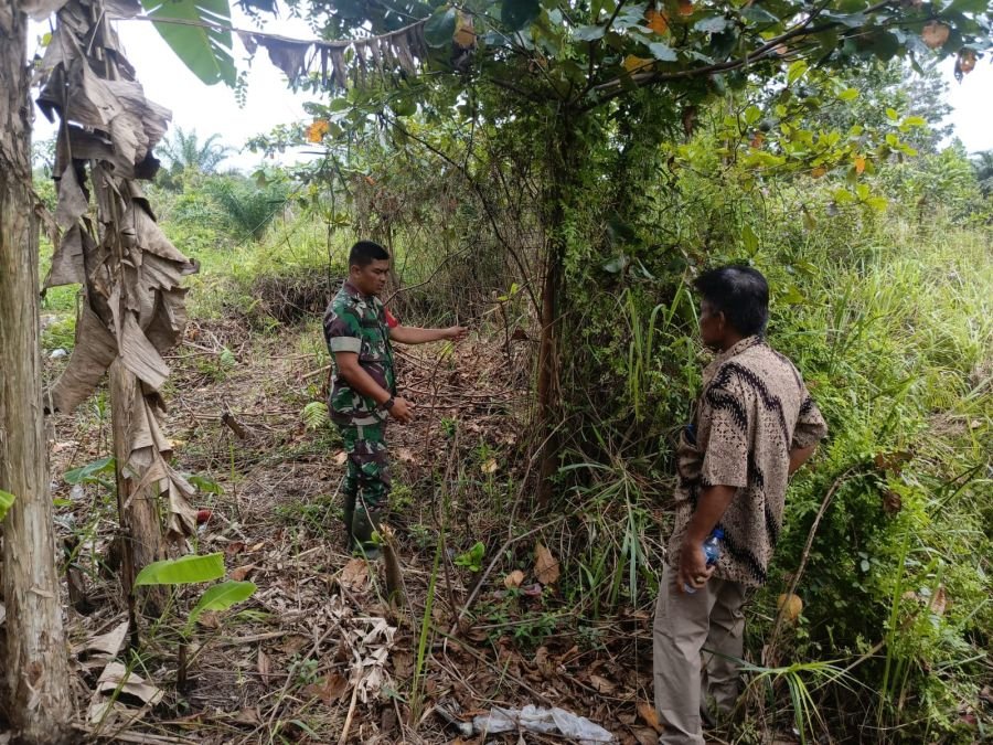 Babinsa Koramil 01/Rumbai Ajak Warga Bersama Cegah Karhutla