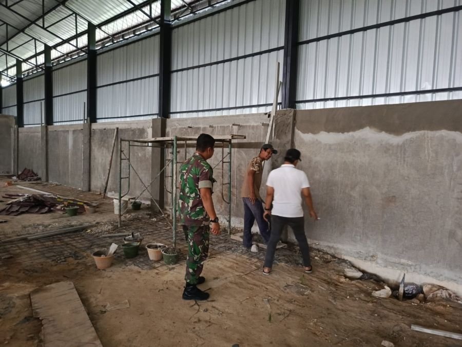 Babinsa Koramil 01/Rumbai Pantau Progres Pembangunan KDKMP di Kelurahan Palas