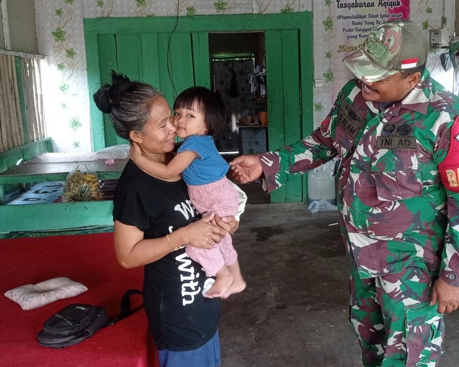 Babinsa Koramil 01/Siak Kawal Pencegahan Stunting, Warga Banjar Seminai Diingatkan Soal Gizi Anak