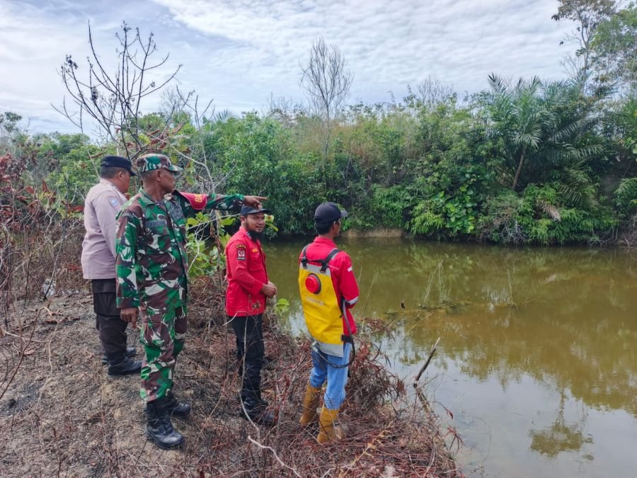 Babinsa Koramil 01/Siak Perkuat Sinergi Lintas Instansi dalam Patroli Pencegahan Karhutla