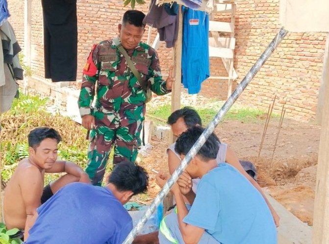 Babinsa Koramil 02 Rambah Kodim 0313/KPR Gelar kegiatan Komsos 