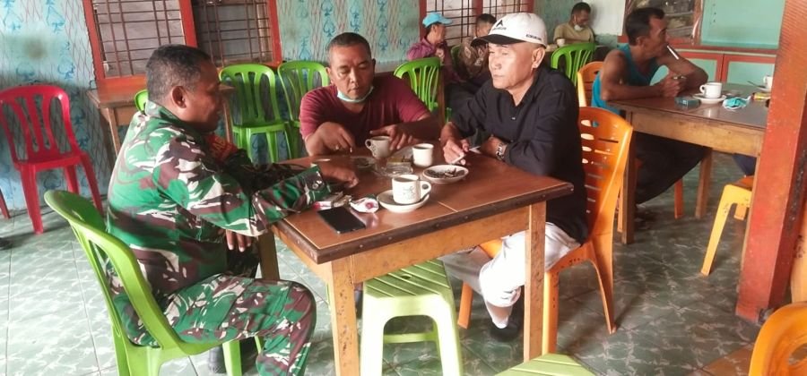 Babinsa Koramil 02 Sungai Apit Ajak Warga Dosan Cegah Karhutla