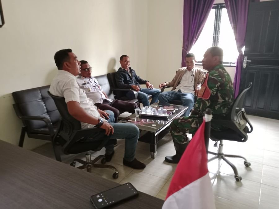 Babinsa Koramil 02 Tebing Tinggi Ajak Warga Desa Bantar Perkuat Kerukunan dan Gotong Royong