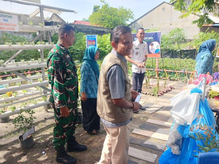 Babinsa Koramil 02/Kota Apresiasi Peran PKK dalam Mengembangkan Kebun Pangan Keluarga