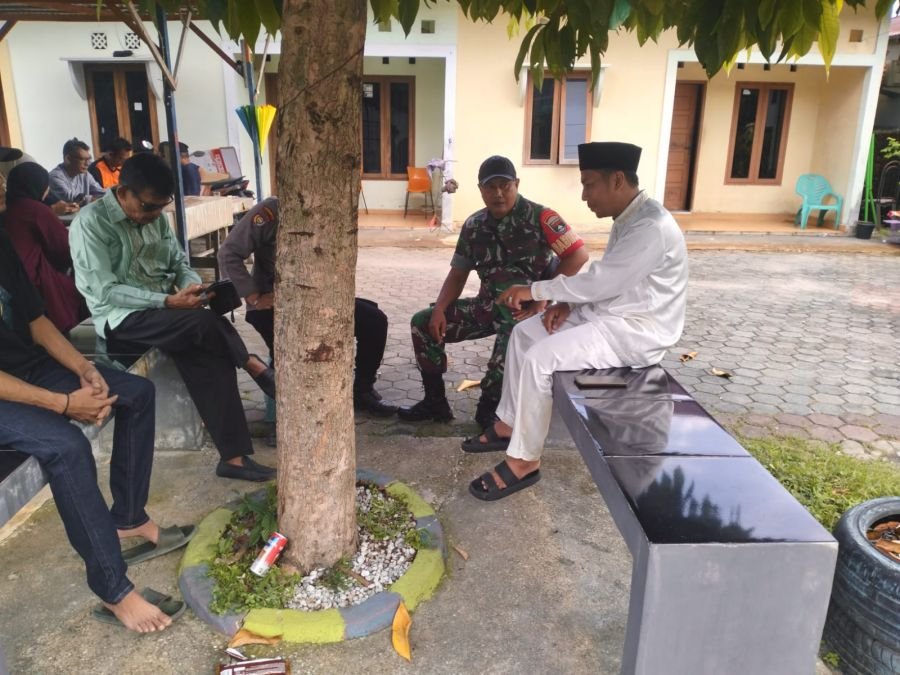Babinsa Koramil 02/Kota Hadir di Tengah Warga, Pererat Hubungan dengan Tokoh Masyarakat