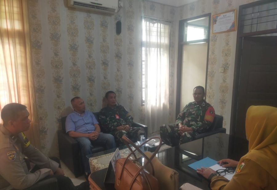 Babinsa Koramil 02/Kota Perkuat Sinergi dengan Unsur Kelurahan Maharatu