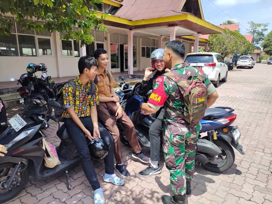 Babinsa Koramil 02/Kota Sosialisasikan Rekrutmen TNI AD kepada Generasi Muda