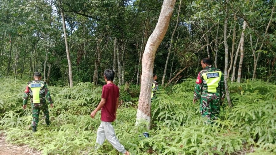 Babinsa Koramil 02/KT Gencarkan Patroli Karhutla di Kec. Sentajo Raya 