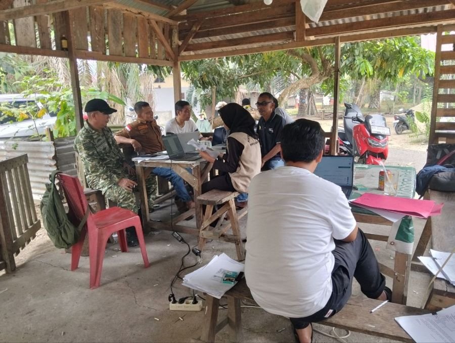 Babinsa Koramil 02/KT Perkuat Sinergi dengan PPL dan Perangkat Desa