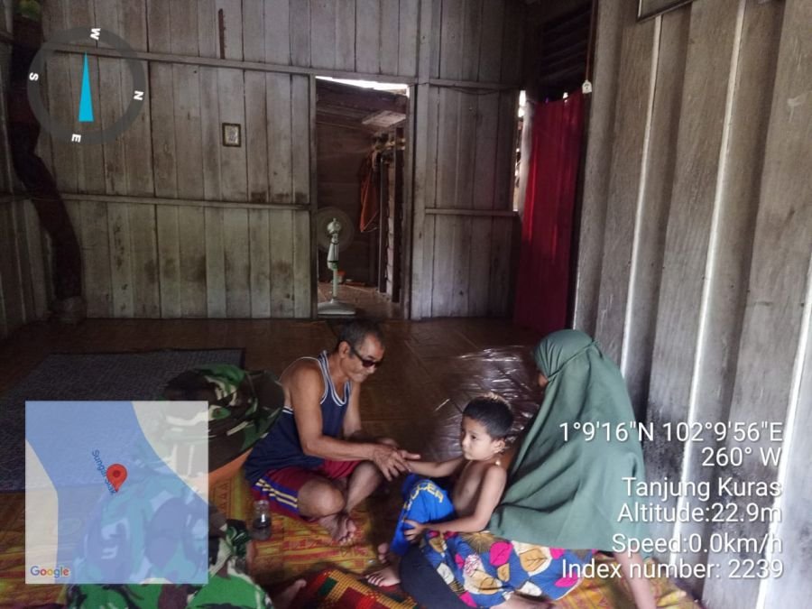 Babinsa Koramil 02/SA Pantau Perkembangan Anak Asuh Stunting di Tanjung Kuras