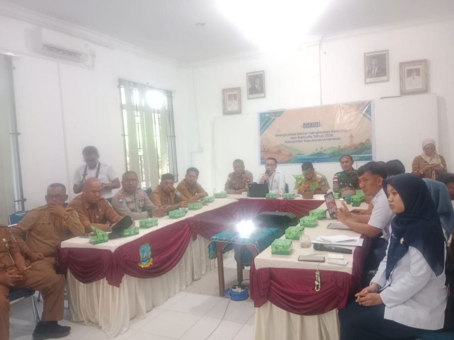 Babinsa Koramil 02/Tarempa Hadiri Diskusi Sinergi Lintas Sektor Hadapi Kekeringan dan Karhutla di An