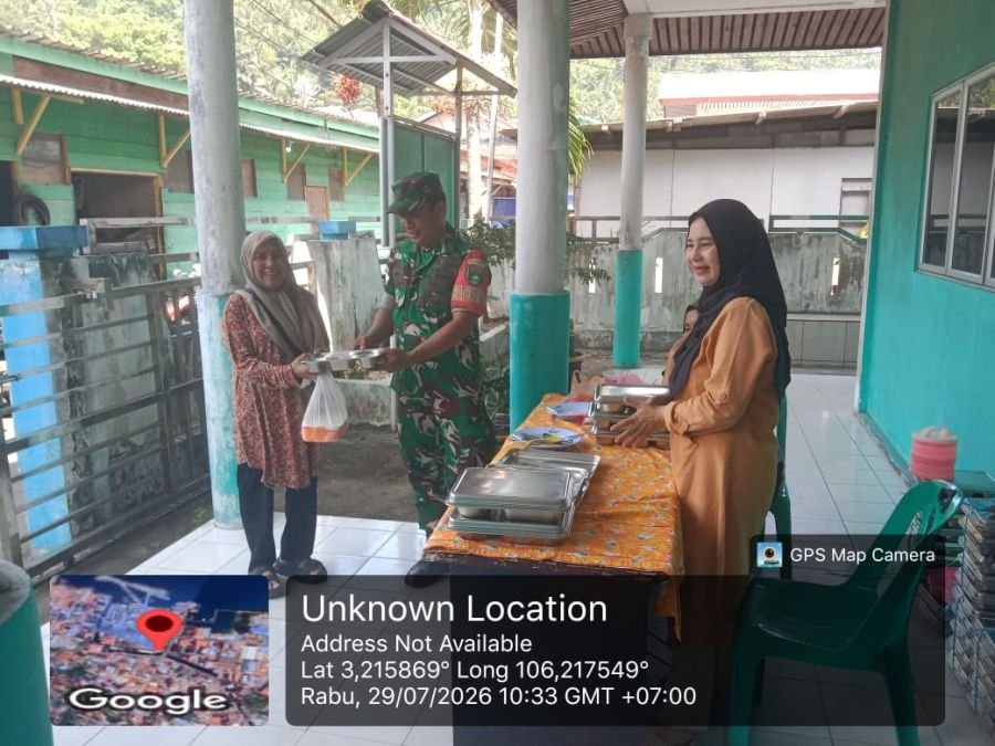 Babinsa Koramil 02/Tarempa Monitoring Program MBG 3B di Kecamatan Siantan
