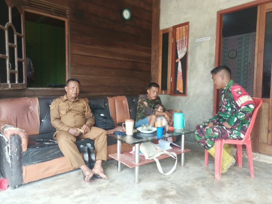 Babinsa Koramil 02/Tebing Tinggi Ajak Warga Lemang Jaga Kerukunan dan Cegah Karhutla