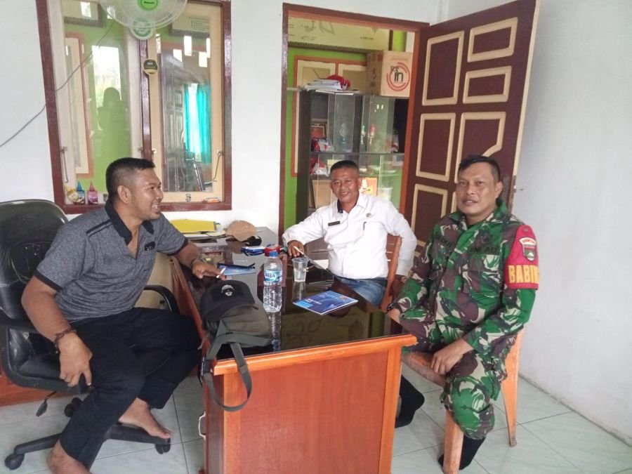 Babinsa Koramil 02/Tebing Tinggi Ajak Warga Dwi Tunggal Jaga Kerukunan dan Keamanan Desa
