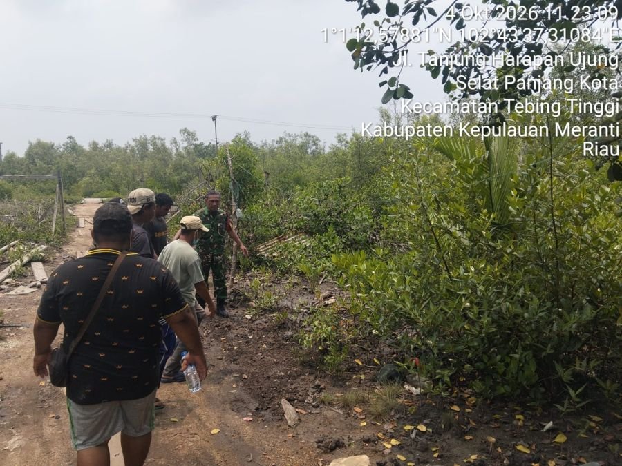 Babinsa Koramil 02/Tebing Tinggi Bersama MPA dan Warga Gencarkan Patroli Karhutla di Selatpanjang