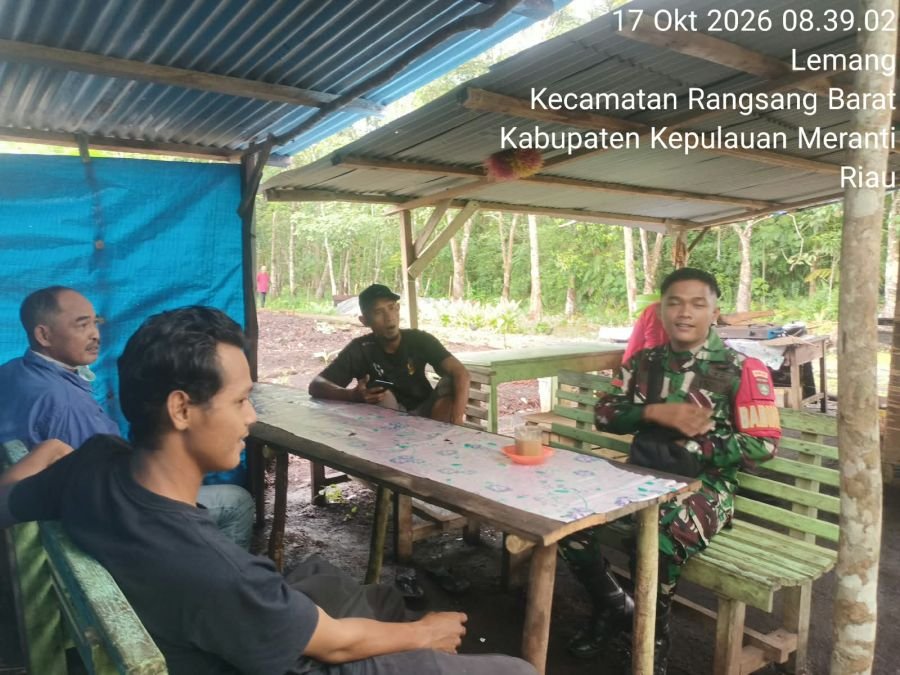 Babinsa Koramil 02/Tebing Tinggi Pererat Silaturahmi dengan Warga Desa Lemang