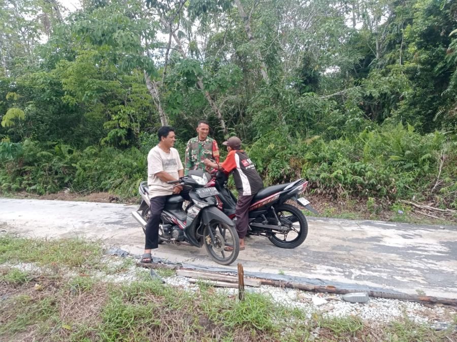 Babinsa Koramil 02/Tebing Tinggi Tanamkan Nilai Pancasila dan Wawasan Kebangsaan kepada Warga Insit