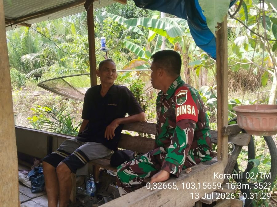 Babinsa Koramil 02/TM Rutin Bina Warga Tanjung Baru Melalui Kegiatan Komduk
