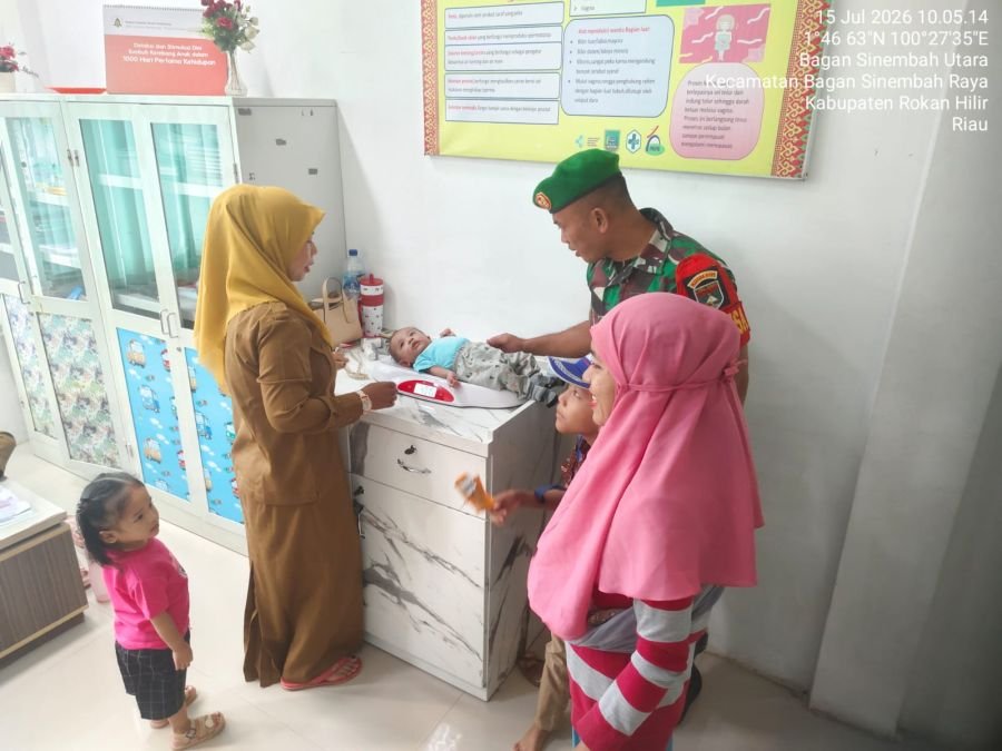 Babinsa Koramil 0321-03/Bgs Berikan Pendampingan dan Pengecekkan Anak Kurang Gizi

BAS