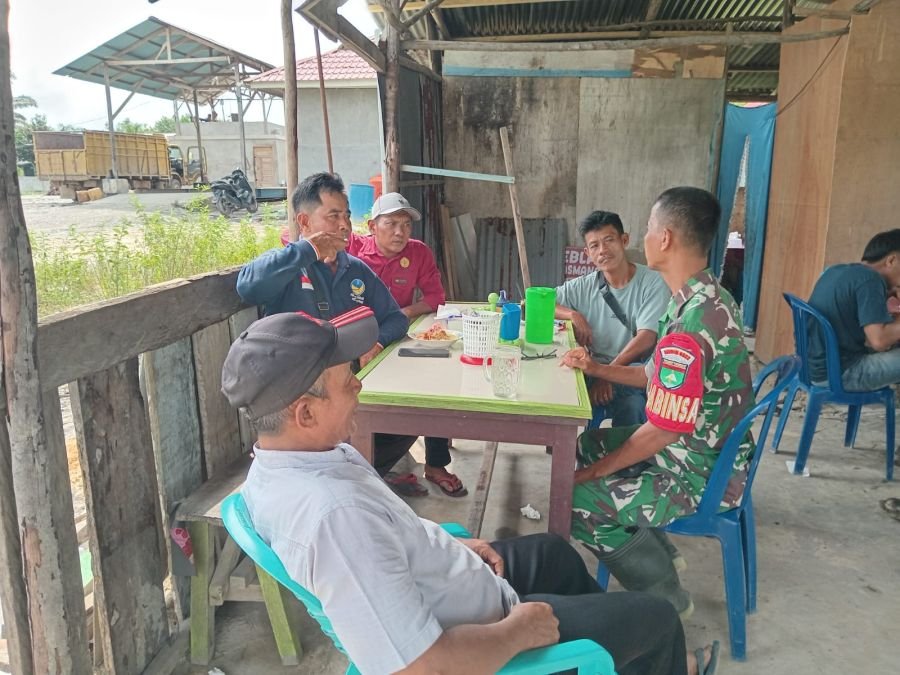 Babinsa Koramil 03/Minas Dorong Warga Lubuk Jering Utamakan Kebersihan