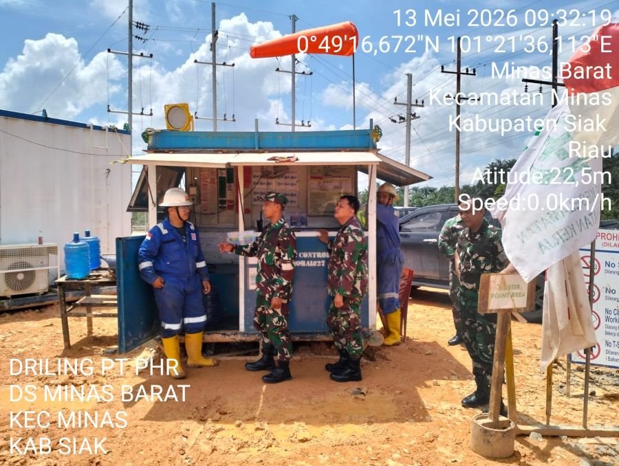 Babinsa Koramil 03/Minas Kawal Tiga Lokasi Drilling, Kondisi Tetap Kondusif