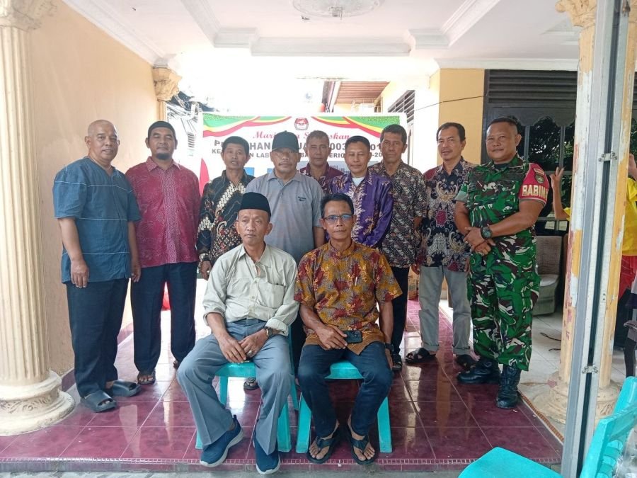 Babinsa Koramil 03/Senapelan Pantau Pemilihan Ketua RT di Labuh Baru Barat, Demokrasi Warga Berjalan