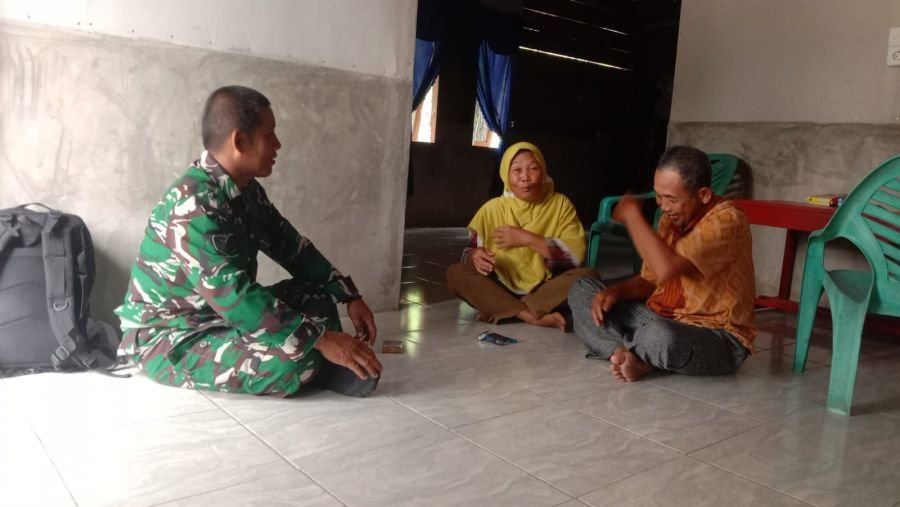 Babinsa Koramil 03/Sungai Sembilan Perkuat Komsos, Wujudkan Kemanunggalan TNI dengan Rakyat