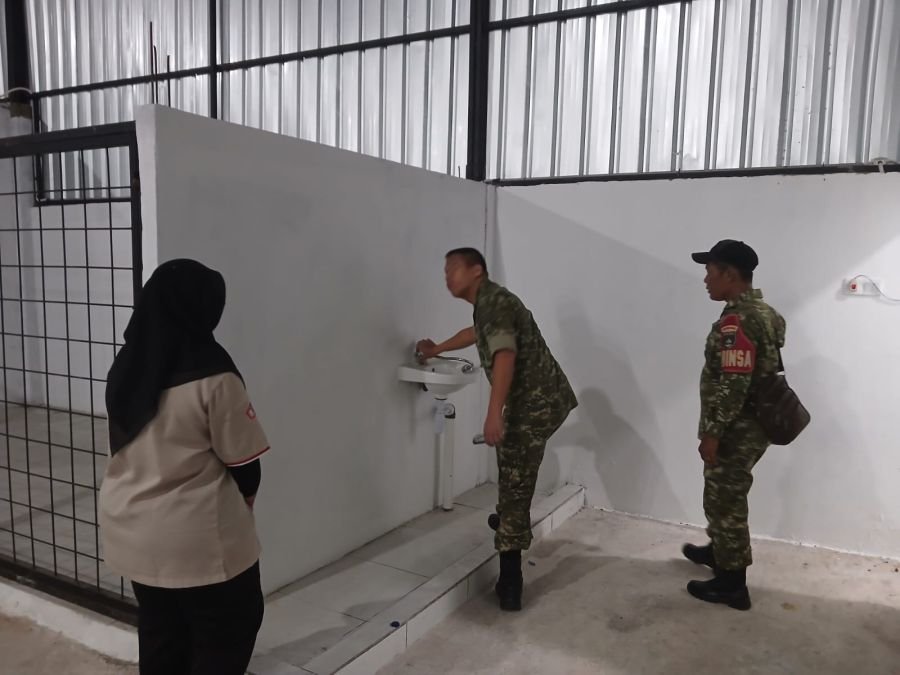 Babinsa Koramil 03/Tempuling Dampingi Tim Irdam Periksa Pembangunan KDKMP Pangkalan Tujuh