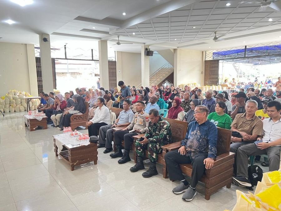Babinsa Koramil 04/Dabo hadiri kegiatan Bakti Sosial Waisak di vihara Kumala Meta