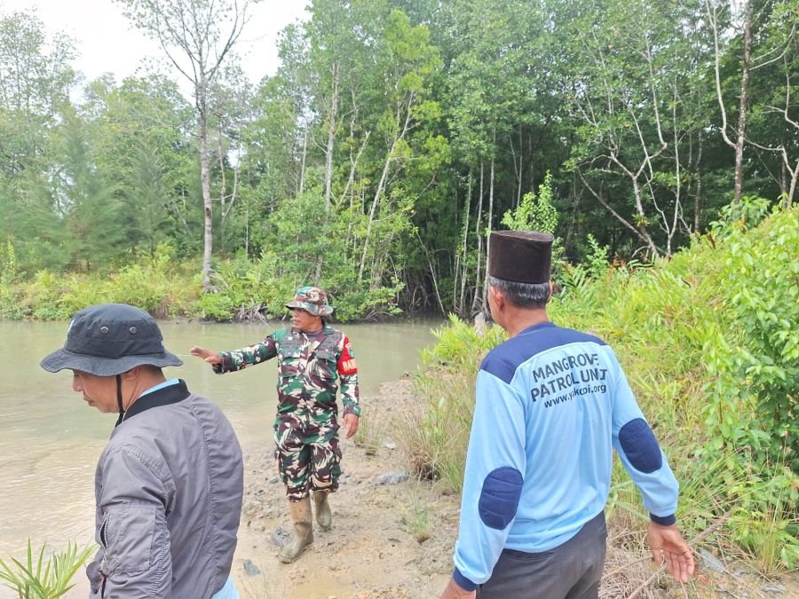 Babinsa Koramil 04/Dabo, Kodim 0315/TPI Bersama Perangkat Desa Resang Selesaikan Sengketa Lahan Kebu