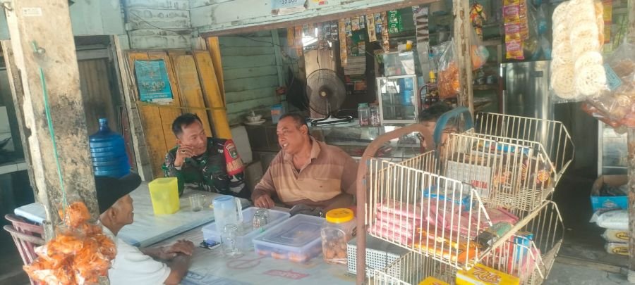 Babinsa Koramil 04/Lph Ajak Warga Tanjung Rhu Bersama Jaga Keamanan Lingkungan