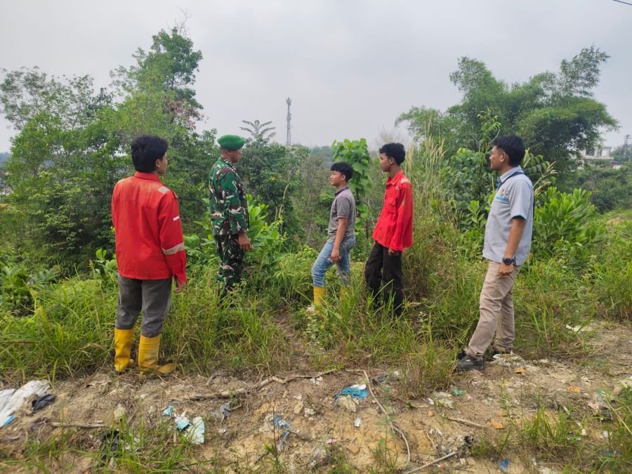 Babinsa Koramil 04/Lph Sisir Titik Rawan Karhutla Rumbai Timur, Hotspot dan Titik Api Nihil