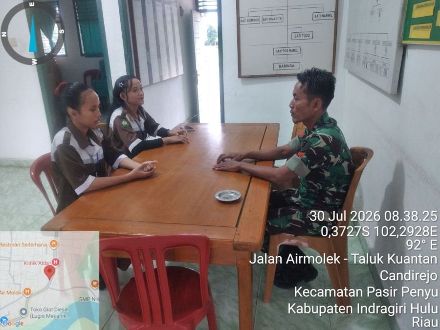 Babinsa Koramil 04/Pasir Penyu Berikan Arahan Kedisiplinan kepada Peserta Magang di Desa Candirejo