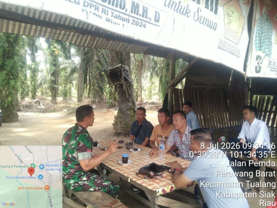 Babinsa Koramil 04/Perawang, Kopka Togi Intensif Bangun Komunikasi dengan Warga Kp Perawang Barat