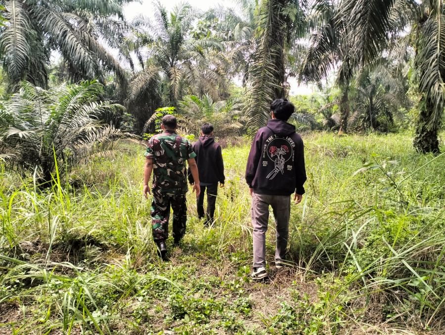 Babinsa Koramil 04/Perawang, Peltu Ramli Sisir Maredan Barat Antisipasi Karhutla