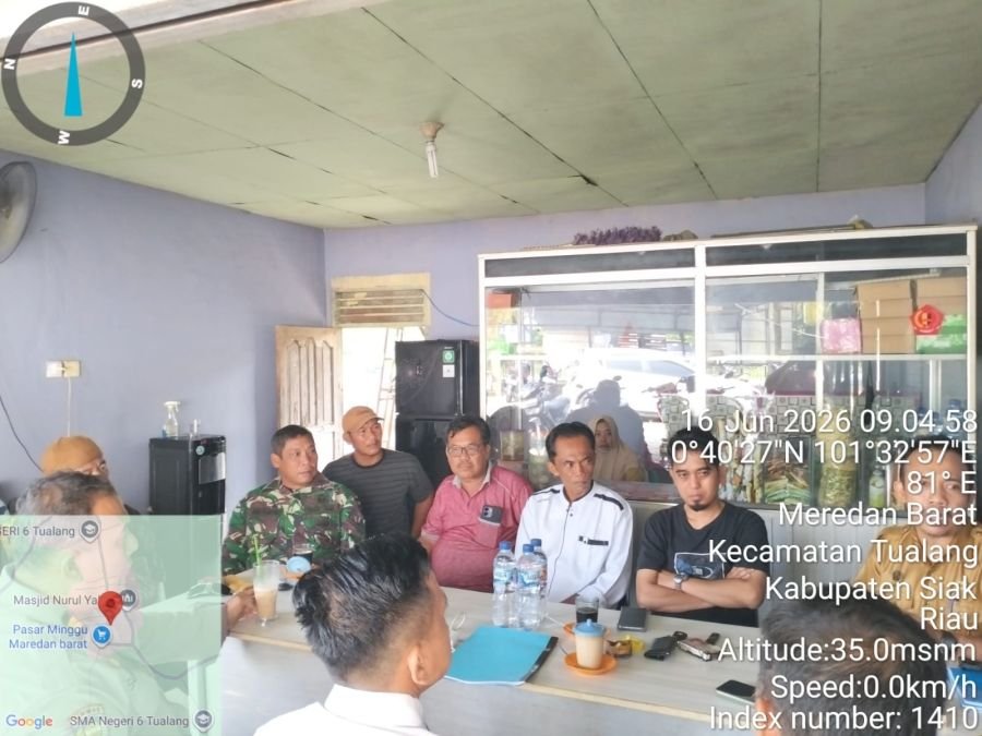 Babinsa Koramil 04/Perawang, Peltu Ramli Bangun Kedekatan, Warga Sampaikan Keluhan Langsung
