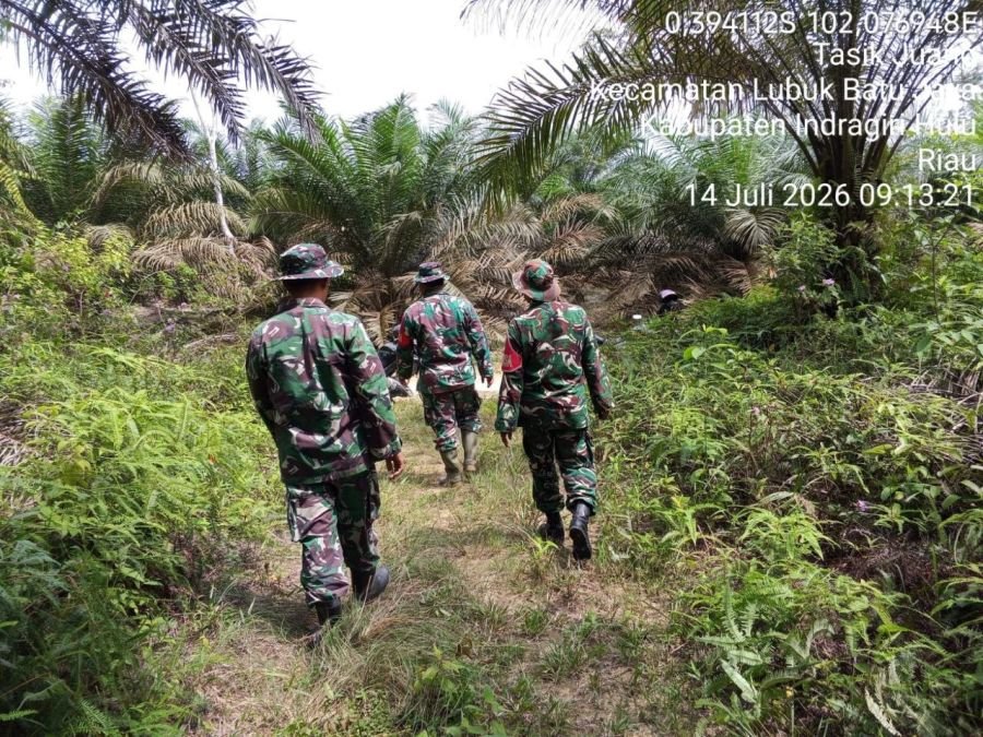 Babinsa Koramil 04/PP Serma JH Sipayung Beserta Rekan-rekan Babinsa Rutin Melaksanakan Patroli Karhu