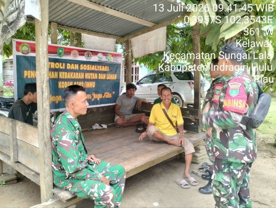 Babinsa Koramil 04/PP Sertu Rubiyanto Beserta Rekan-rekan Babinsa Rutin Melaksanakan Patroli Karhutl