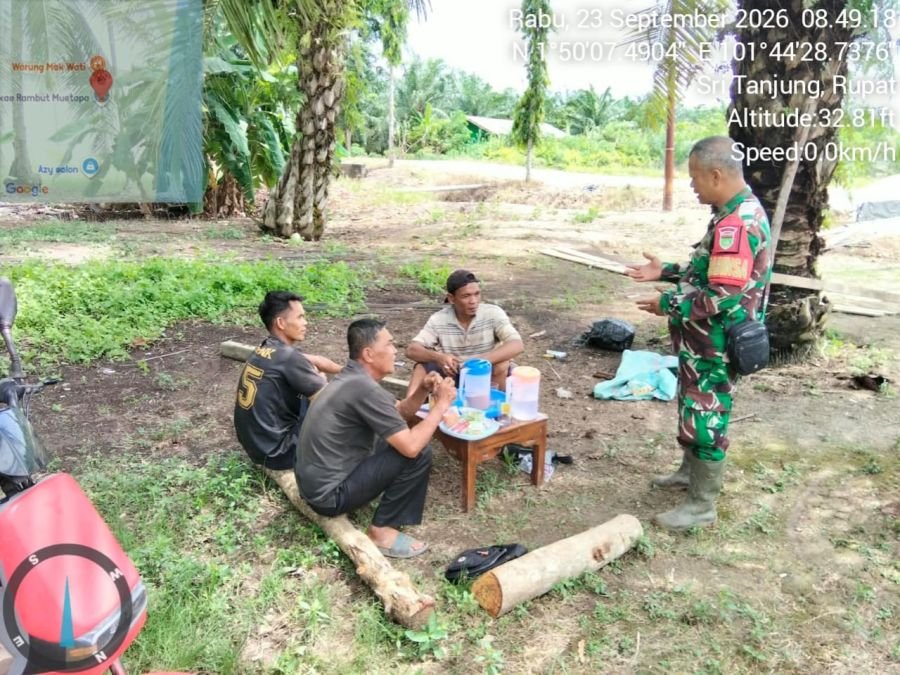 Babinsa Koramil 04/Rupat Ajak Warga Sri Tanjung Jaga Kebersamaan