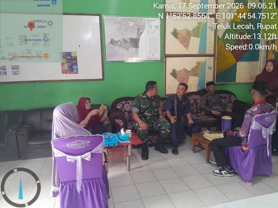 Babinsa Koramil 04/Rupat Dekatkan Diri dengan Warga, Perkuat Nilai Pancasila di Teluk Lecah