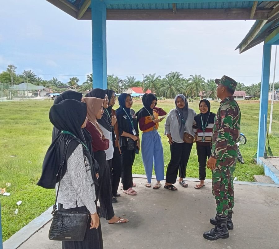Babinsa Koramil 05/Bukit Batu Edukasi Generasi Muda Bijak Bermedia Sosial Melalui Kampung Pancasila