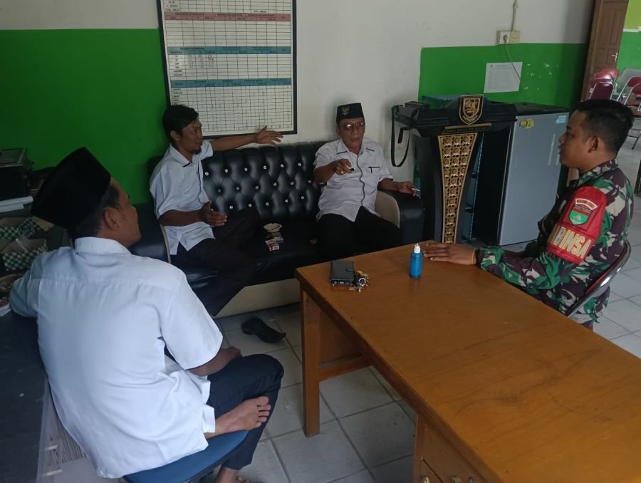 Babinsa Koramil 05/Bukit Batu Perkuat Sinergi Bersama Perangkat Desa Sadar Jaya